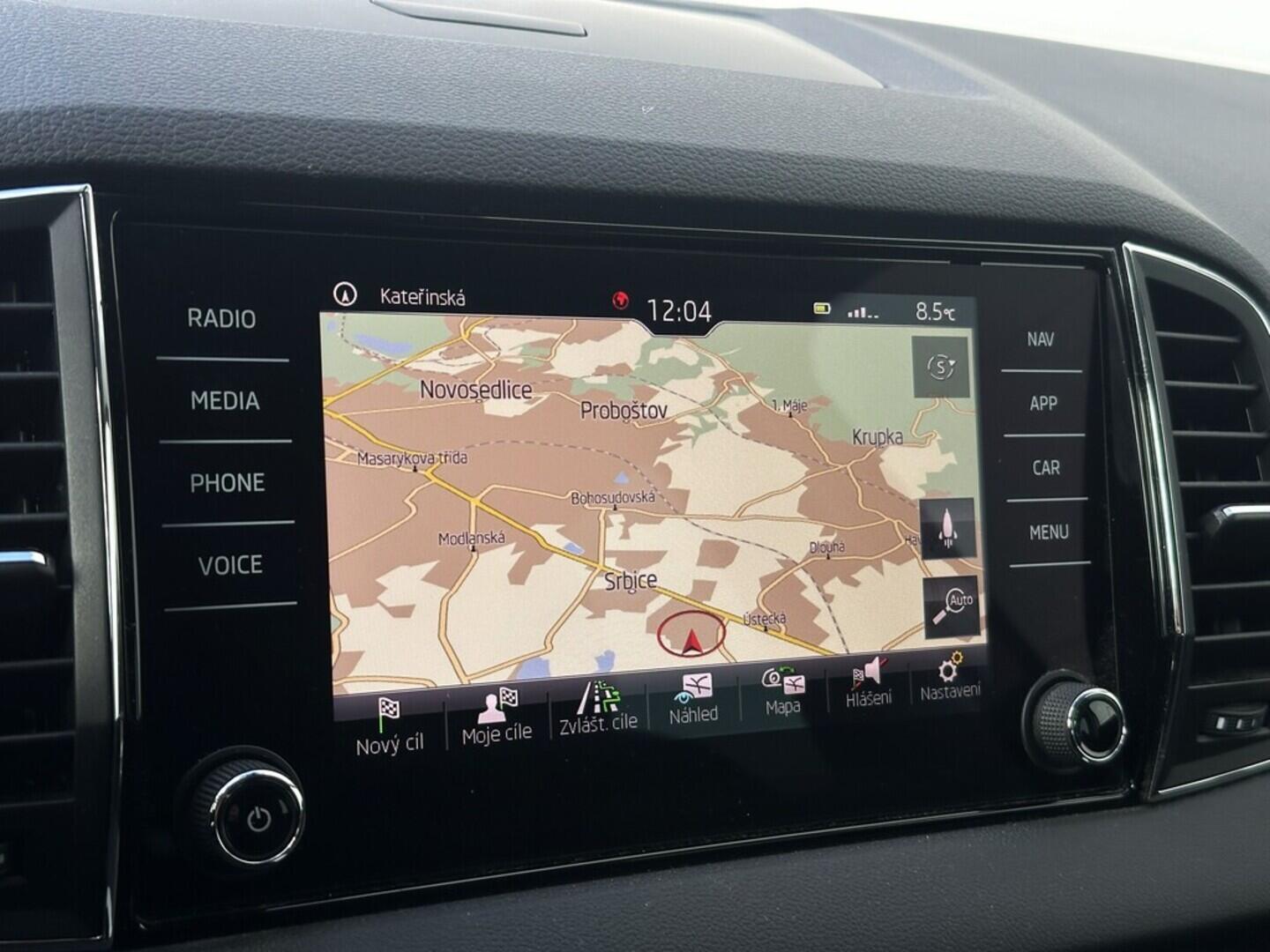 O619V07439_27.webp_KAROQ Style 1.5 TSI 110 kW manuál