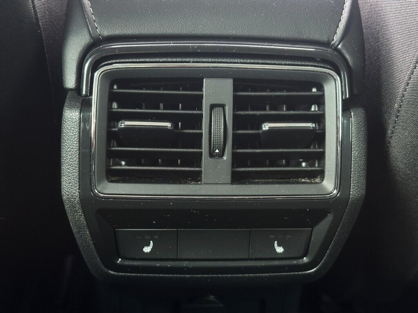 O619V07439_30.webp_KAROQ Style 1.5 TSI 110 kW manuál