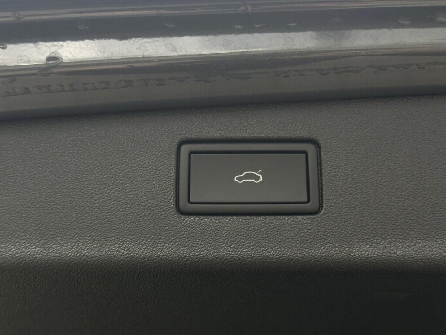 O619V07441_31.webp_TIGUAN People 1,5 eTSI  1.5 TSI 110 kW automat, DPH