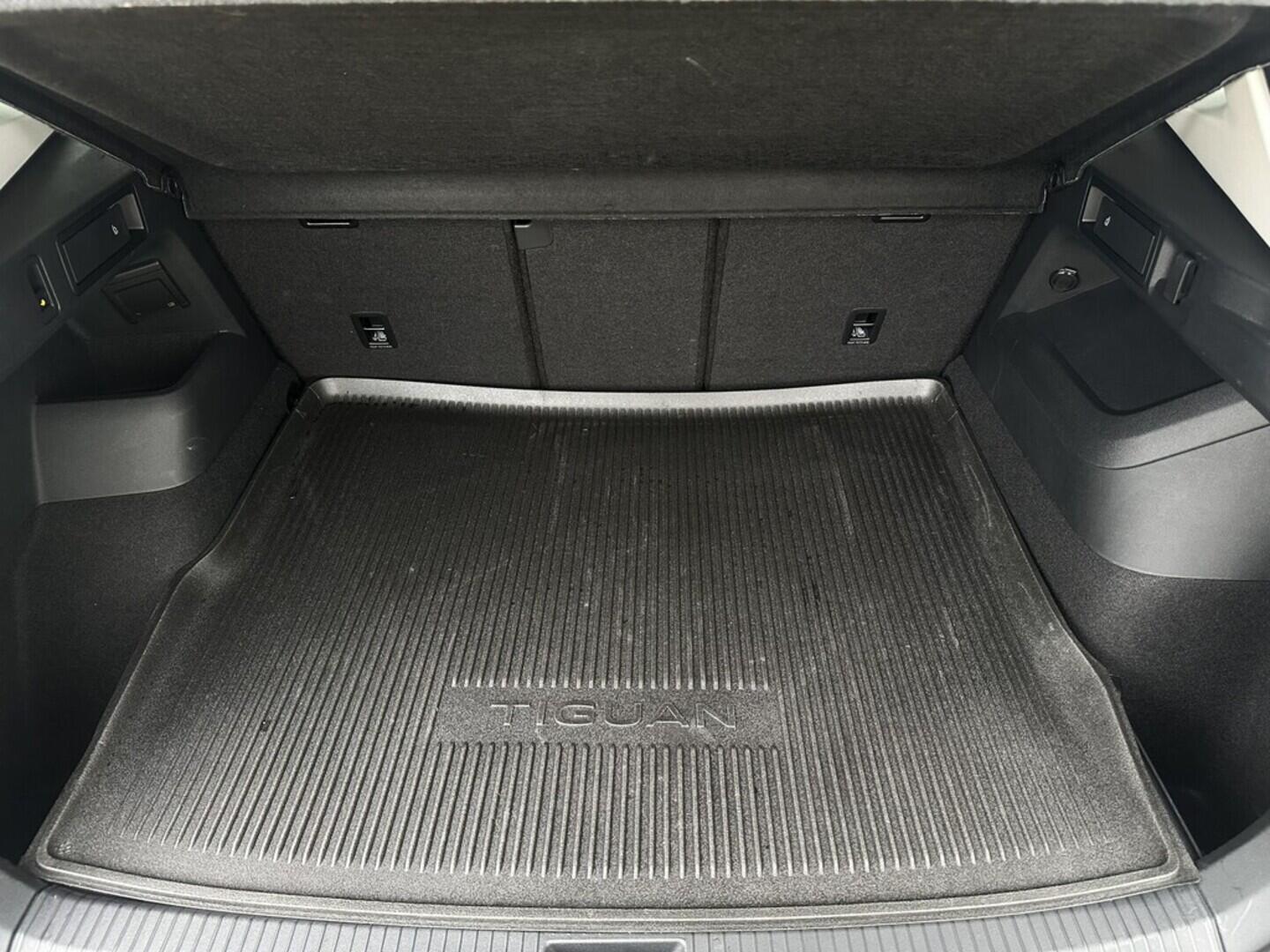 O619V07441_33.webp_TIGUAN People 1,5 eTSI  1.5 TSI 110 kW automat, DPH