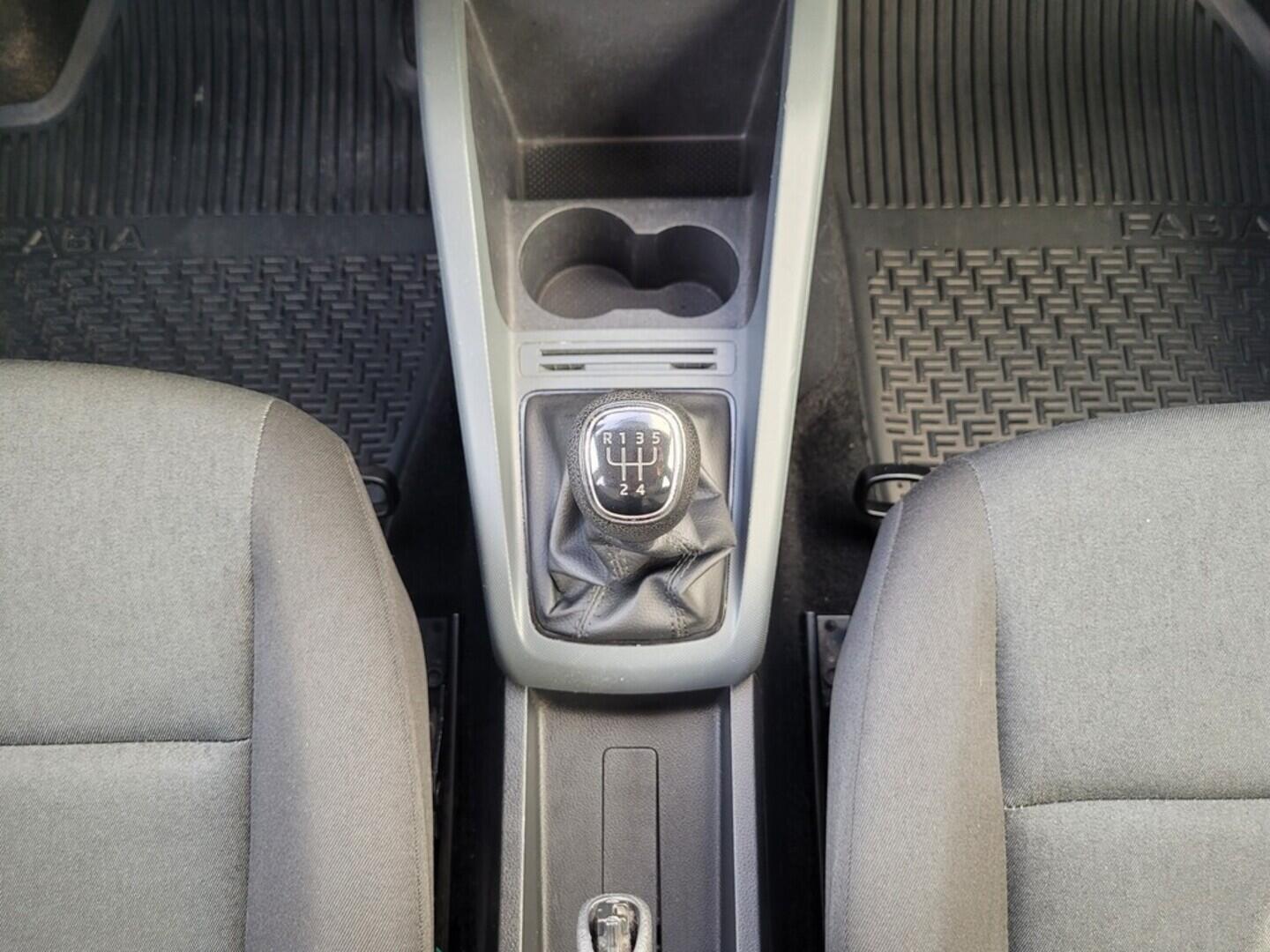 O619V07444_20.webp_FABIA Active 1.0 TSI 70 kW manuál, DPH