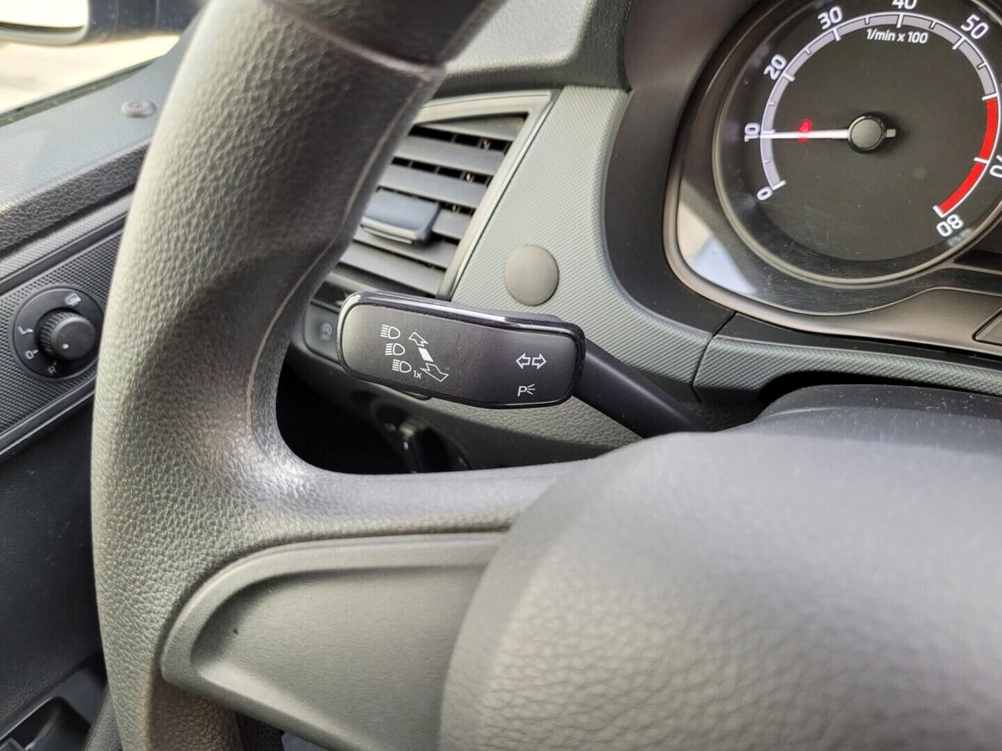 O619V07444_21.webp_FABIA Active 1.0 TSI 70 kW manuál, DPH