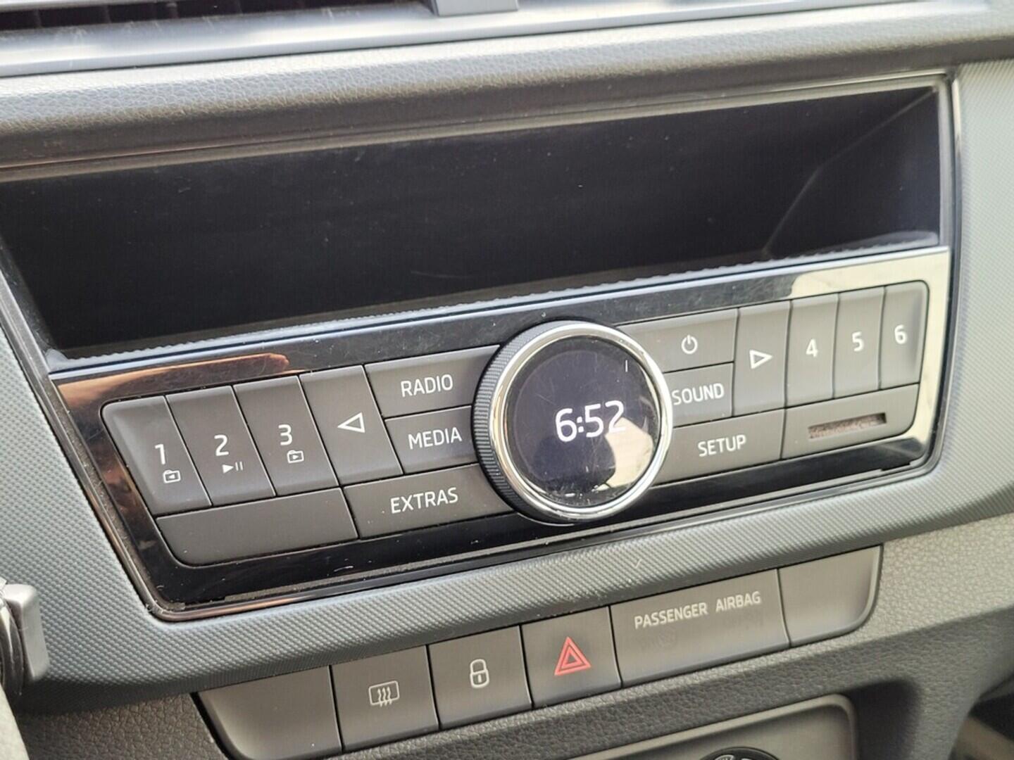 O619V07444_23.webp_FABIA Active 1.0 TSI 70 kW manuál, DPH