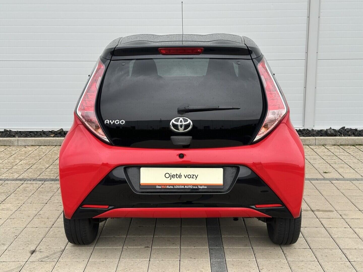 O619V07445_15.webp_AYGO  1.0  51 kW manuál