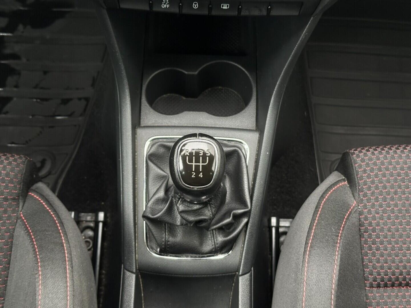 O619V07446_21.webp_RAPID Ambition 1.2 TSI 63 kW manuál