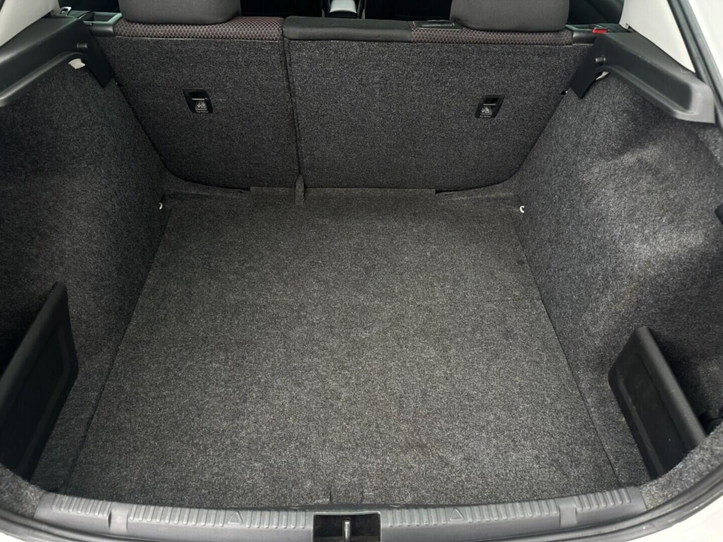 O619V07446_29.webp_RAPID Ambition 1.2 TSI 63 kW manuál