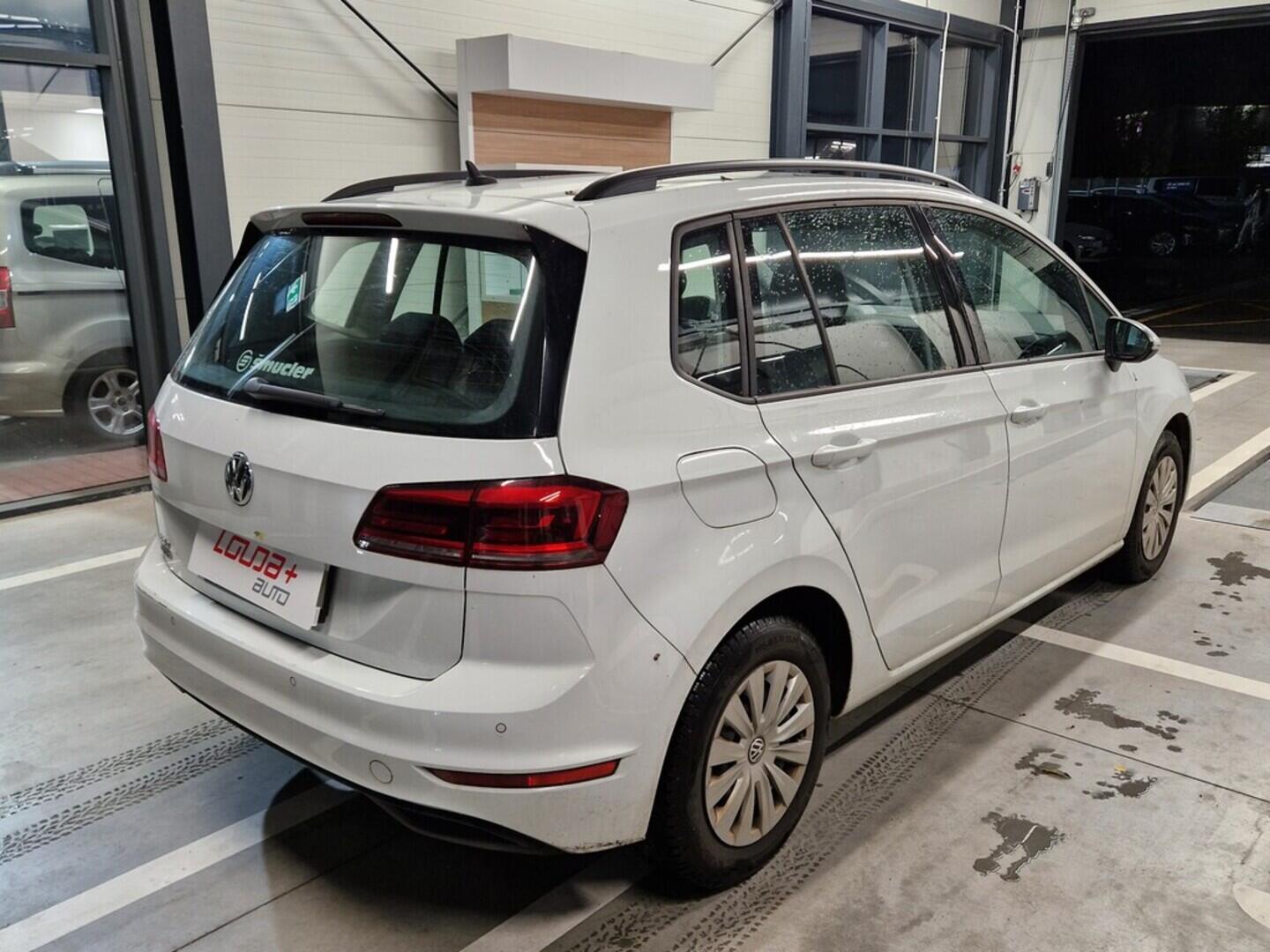 O619V07449_11.webp_GOLF SPORTSVAN Trendline 1.0 TSI 81 kW manuál