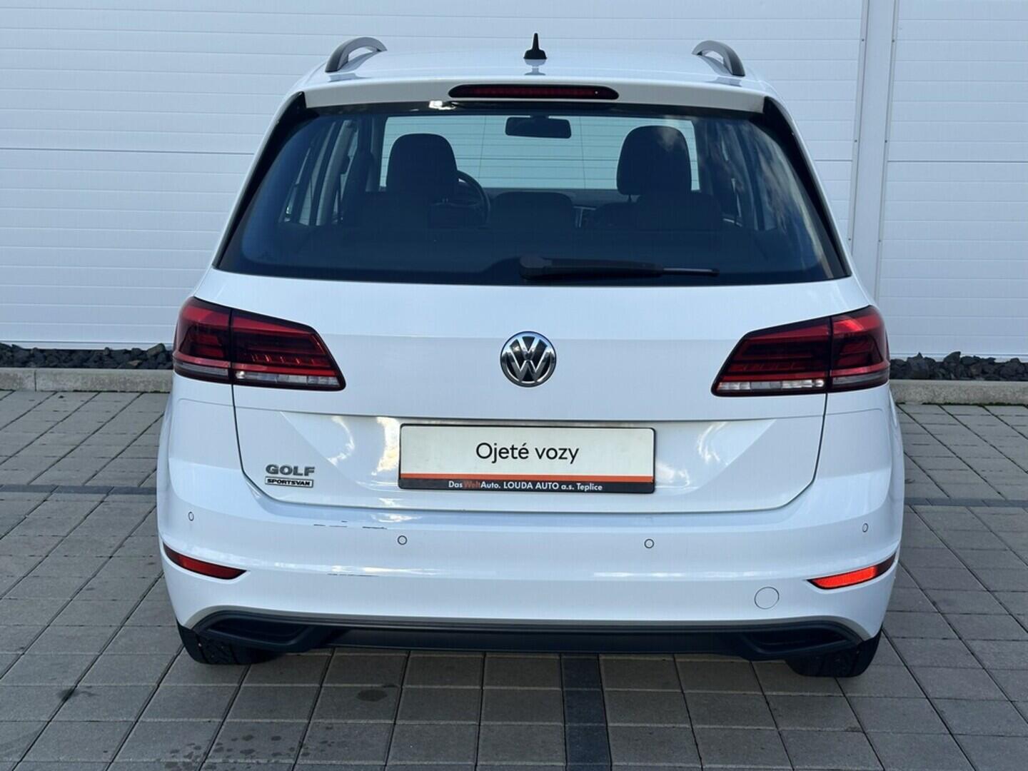 O619V07449_15.webp_GOLF SPORTSVAN Trendline 1.0 TSI 81 kW manuál