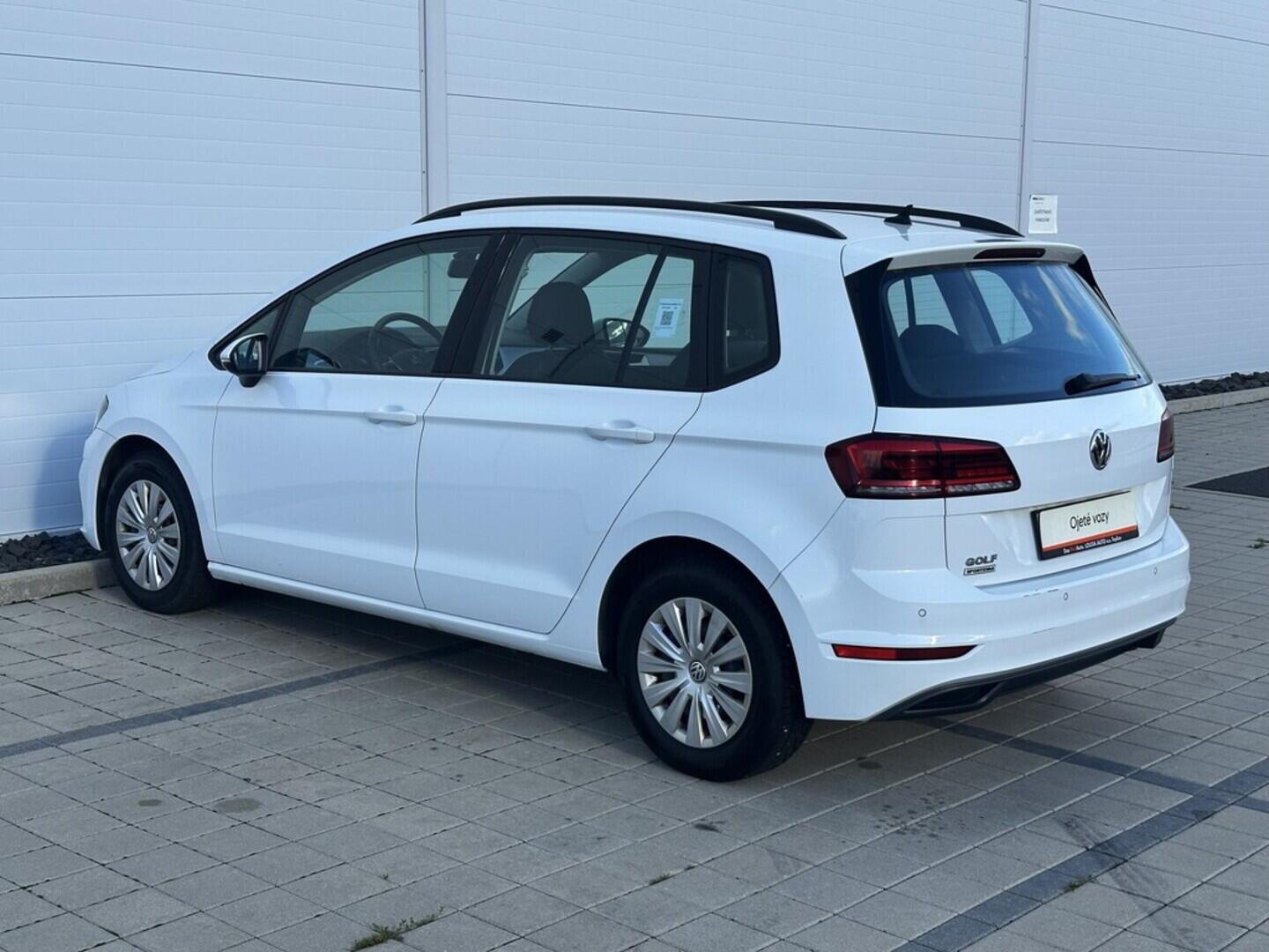 O619V07449_16.webp_GOLF SPORTSVAN Trendline 1.0 TSI 81 kW manuál
