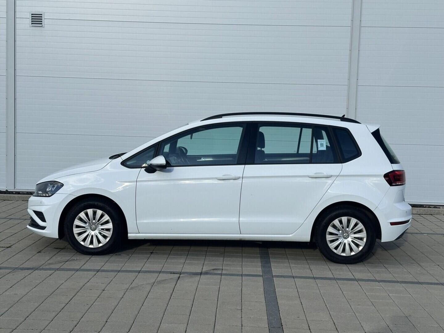 O619V07449_17.webp_GOLF SPORTSVAN Trendline 1.0 TSI 81 kW manuál