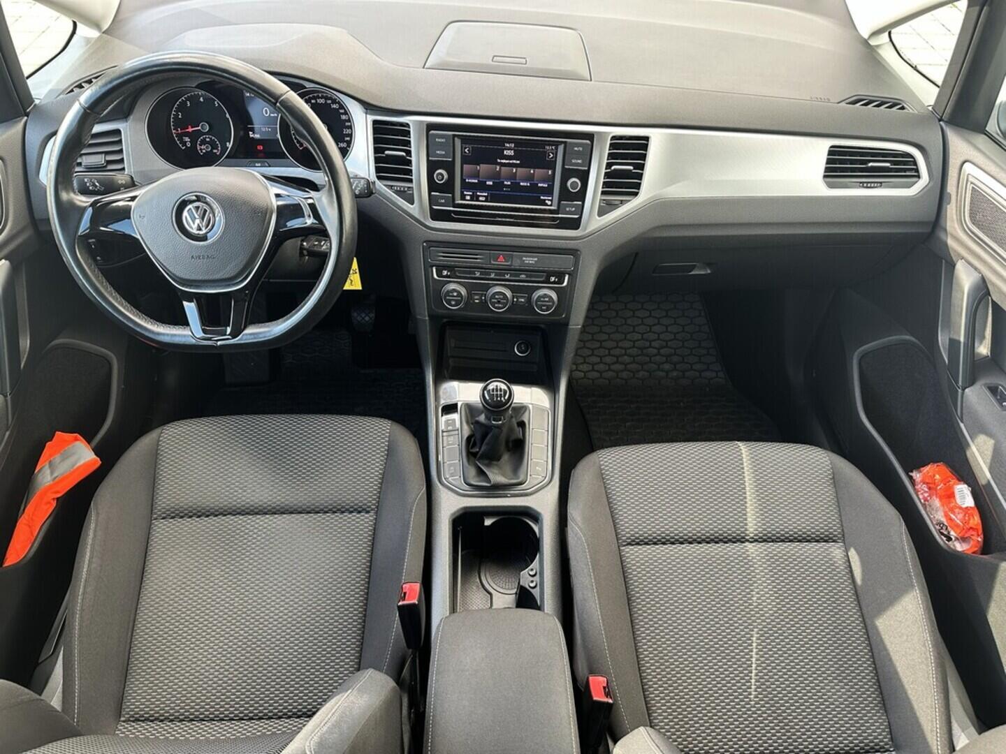 O619V07449_18.webp_GOLF SPORTSVAN Trendline 1.0 TSI 81 kW manuál