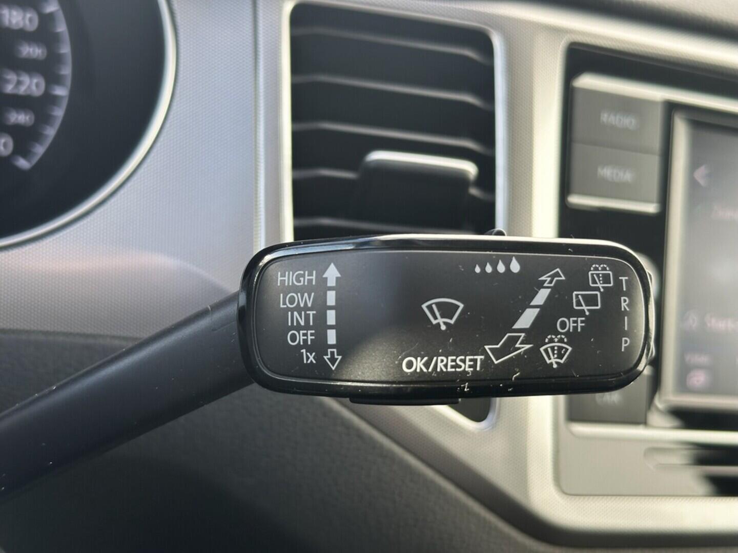 O619V07449_22.webp_GOLF SPORTSVAN Trendline 1.0 TSI 81 kW manuál