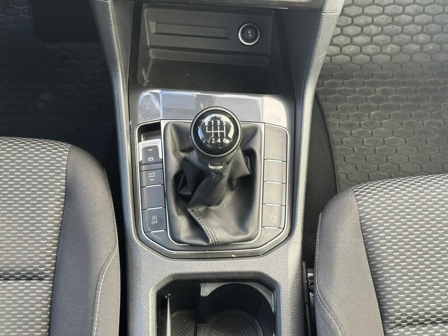 O619V07449_27.webp_GOLF SPORTSVAN Trendline 1.0 TSI 81 kW manuál