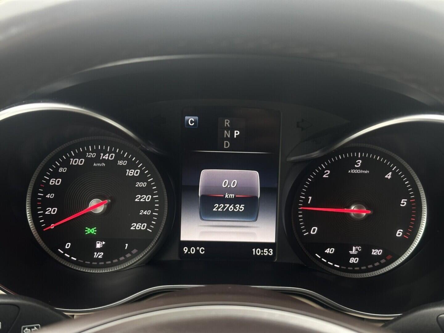 O619V07450_19.webp_C250  2.1 Bluetec 150 kW automat