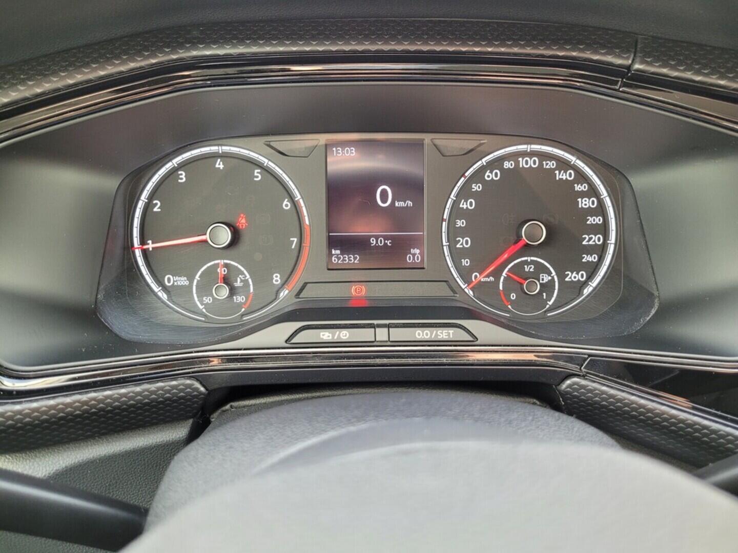 O619V07455_17.webp_T-CROSS Life 1.0 TSI 70 kW manuál