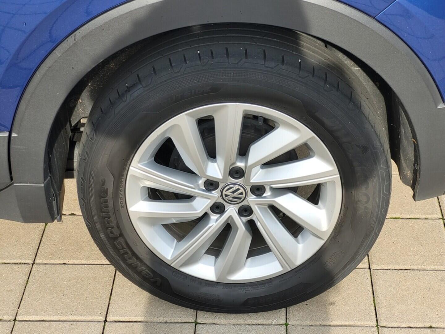 O619V07455_27.webp_T-CROSS Life 1.0 TSI 70 kW manuál