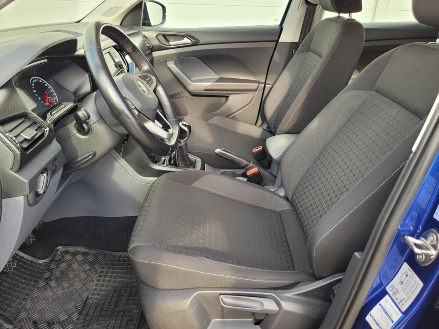 O619V07455_31.webp_T-CROSS Life 1.0 TSI 70 kW manuál