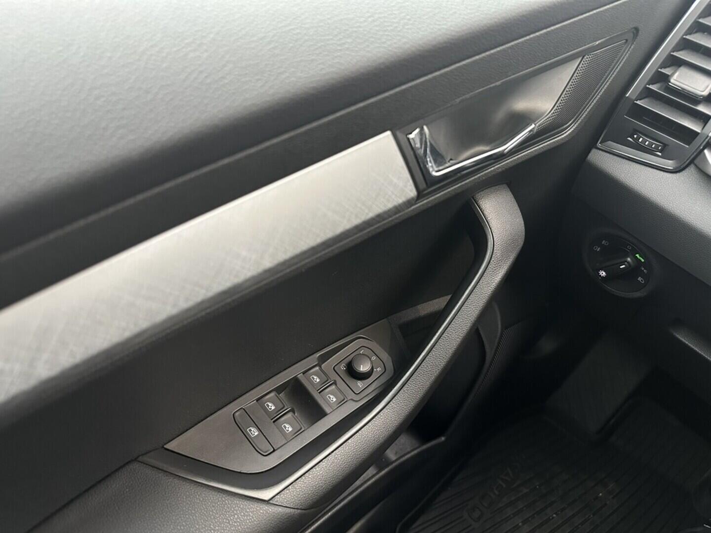 O619V07464_23.webp_KAROQ Ambition 1.5 TSI 110 kW automat, DPH