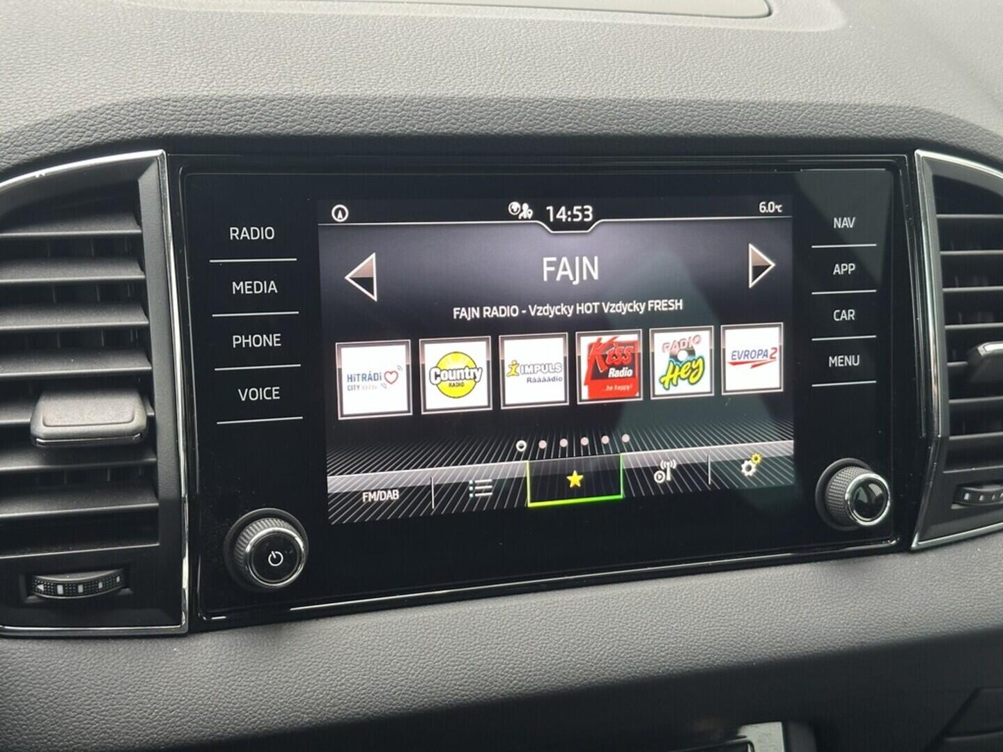 O619V07464_25.webp_KAROQ Ambition 1.5 TSI 110 kW automat, DPH