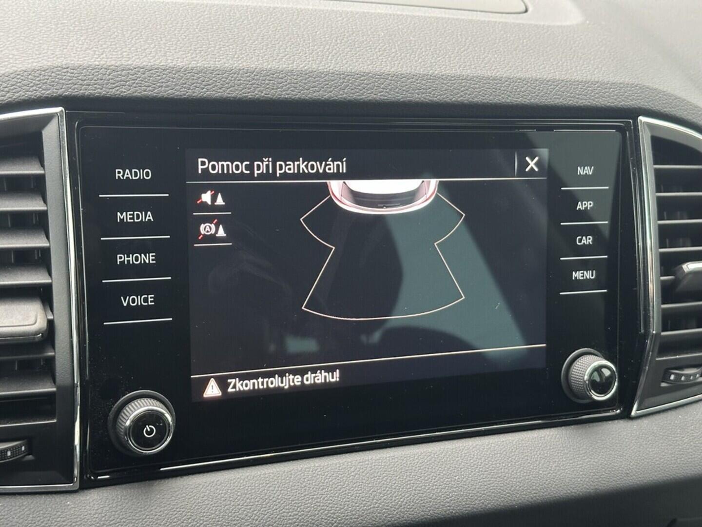 O619V07464_26.webp_KAROQ Ambition 1.5 TSI 110 kW automat, DPH