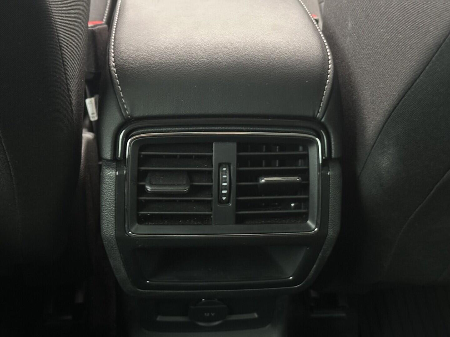 O619V07464_29.webp_KAROQ Ambition 1.5 TSI 110 kW automat, DPH