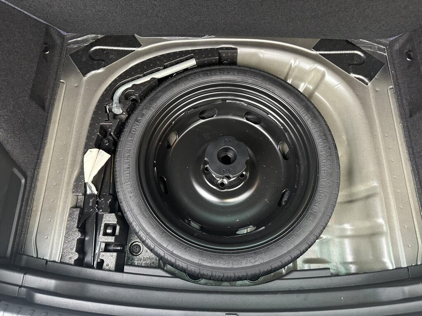 O619V07464_32.webp_KAROQ Ambition 1.5 TSI 110 kW automat, DPH