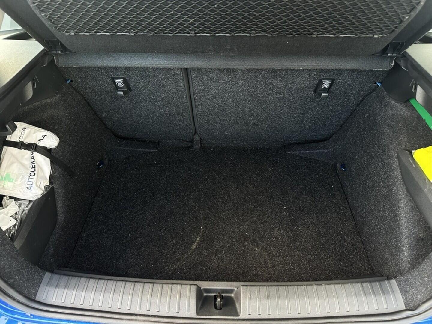 O619V07465_31.webp_KAMIQ Selection 1.0 TSI 85 kW manuál, DPH