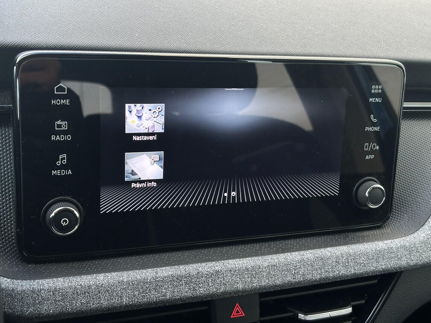 O619V07465_35.webp_KAMIQ Selection 1.0 TSI 85 kW manuál, DPH