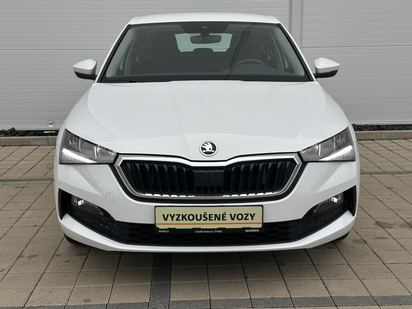 O619V07466_11.webp_SCALA Ambition 1.0 TSI 81 kW manuál, DPH