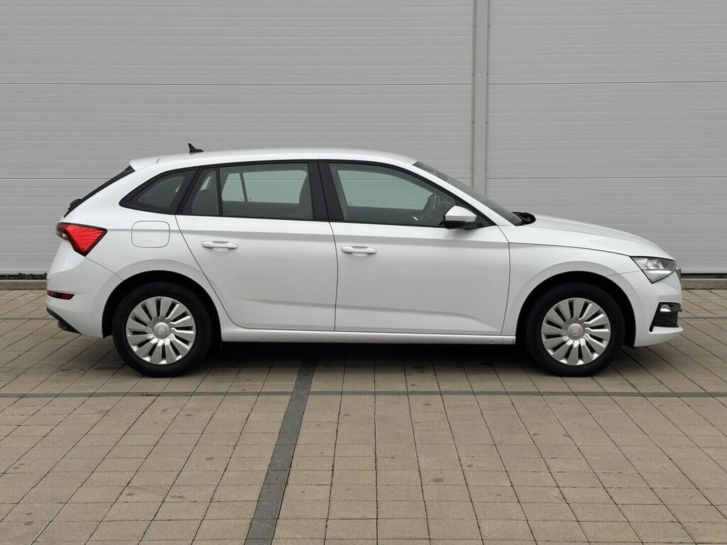 O619V07466_13.webp_SCALA Ambition 1.0 TSI 81 kW manuál, DPH