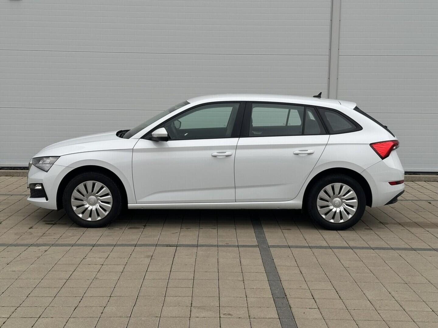 O619V07466_17.webp_SCALA Ambition 1.0 TSI 81 kW manuál, DPH