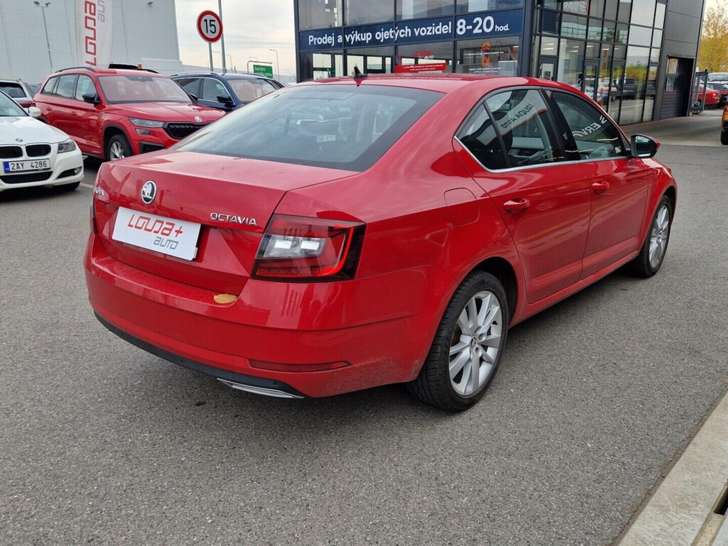 O619V07467_11.webp_OCTAVIA Style 1.4 TSI 110 kW manuál