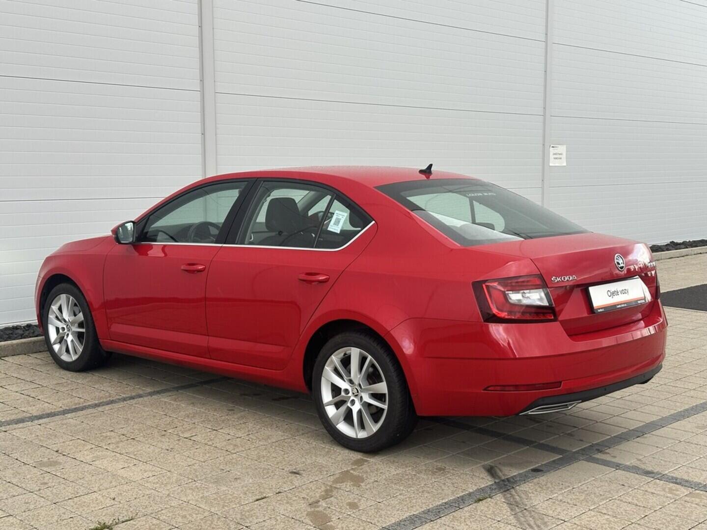 O619V07467_16.webp_OCTAVIA Style 1.4 TSI 110 kW manuál