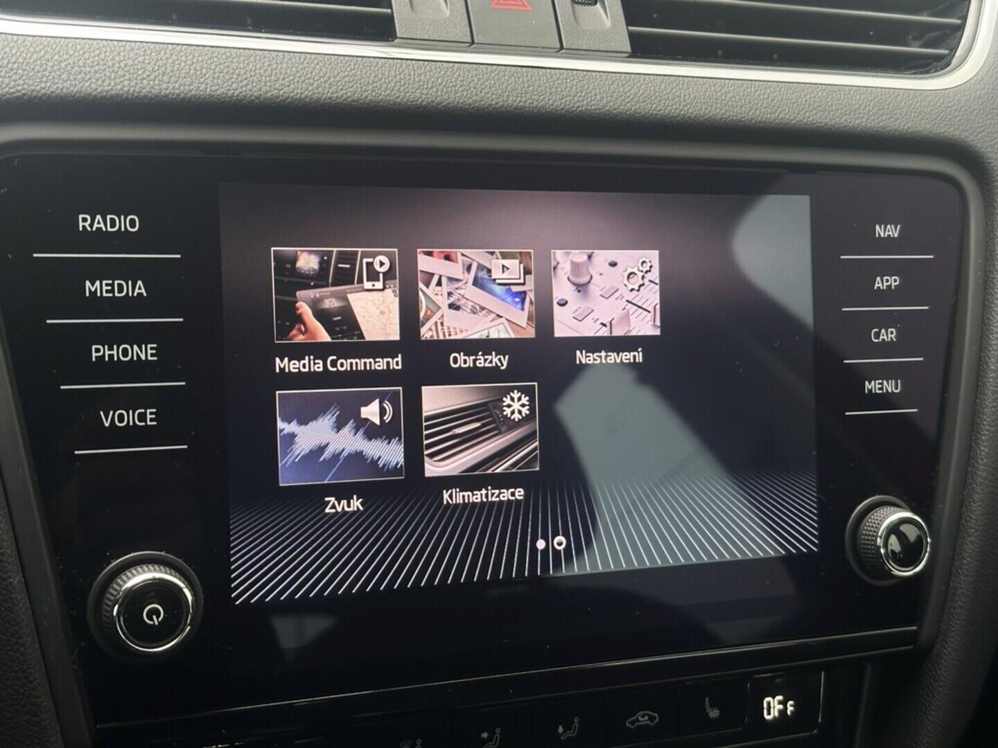 O619V07467_25.webp_OCTAVIA Style 1.4 TSI 110 kW manuál