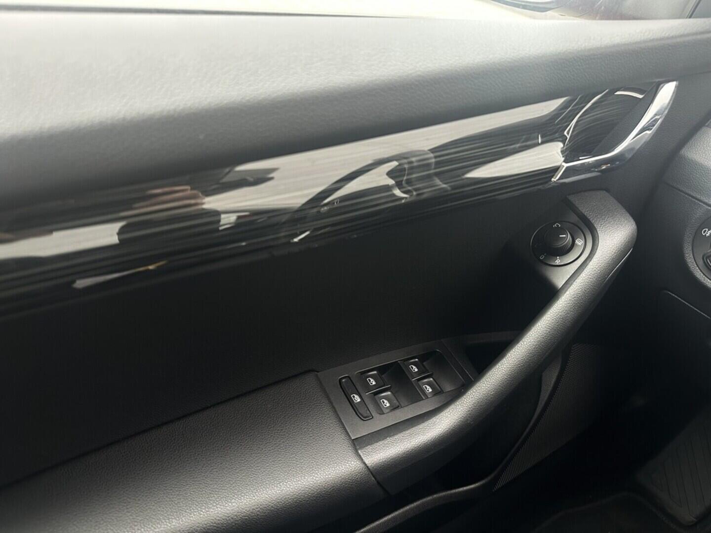 O619V07467_27.webp_OCTAVIA Style 1.4 TSI 110 kW manuál