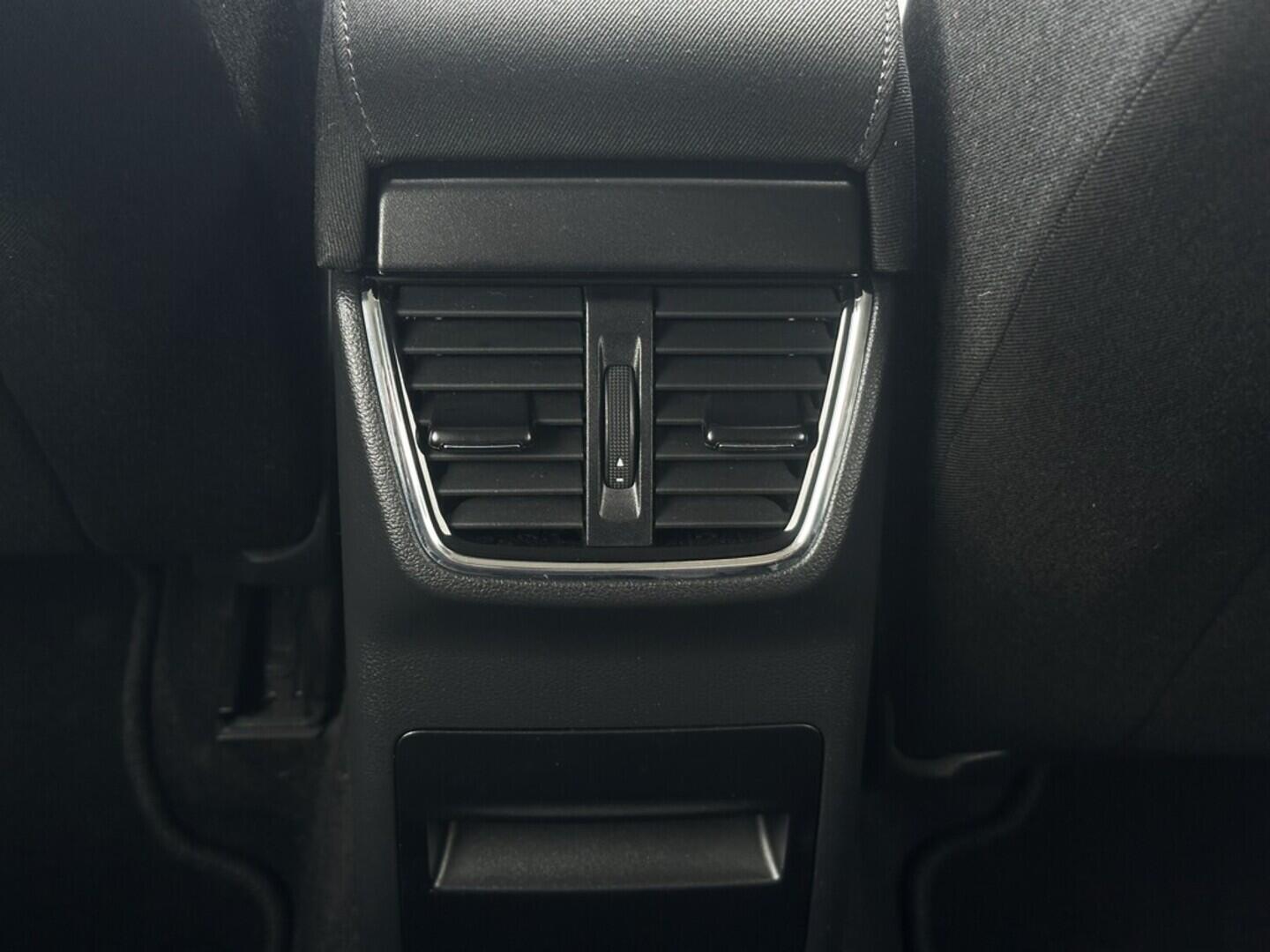 O619V07467_30.webp_OCTAVIA Style 1.4 TSI 110 kW manuál