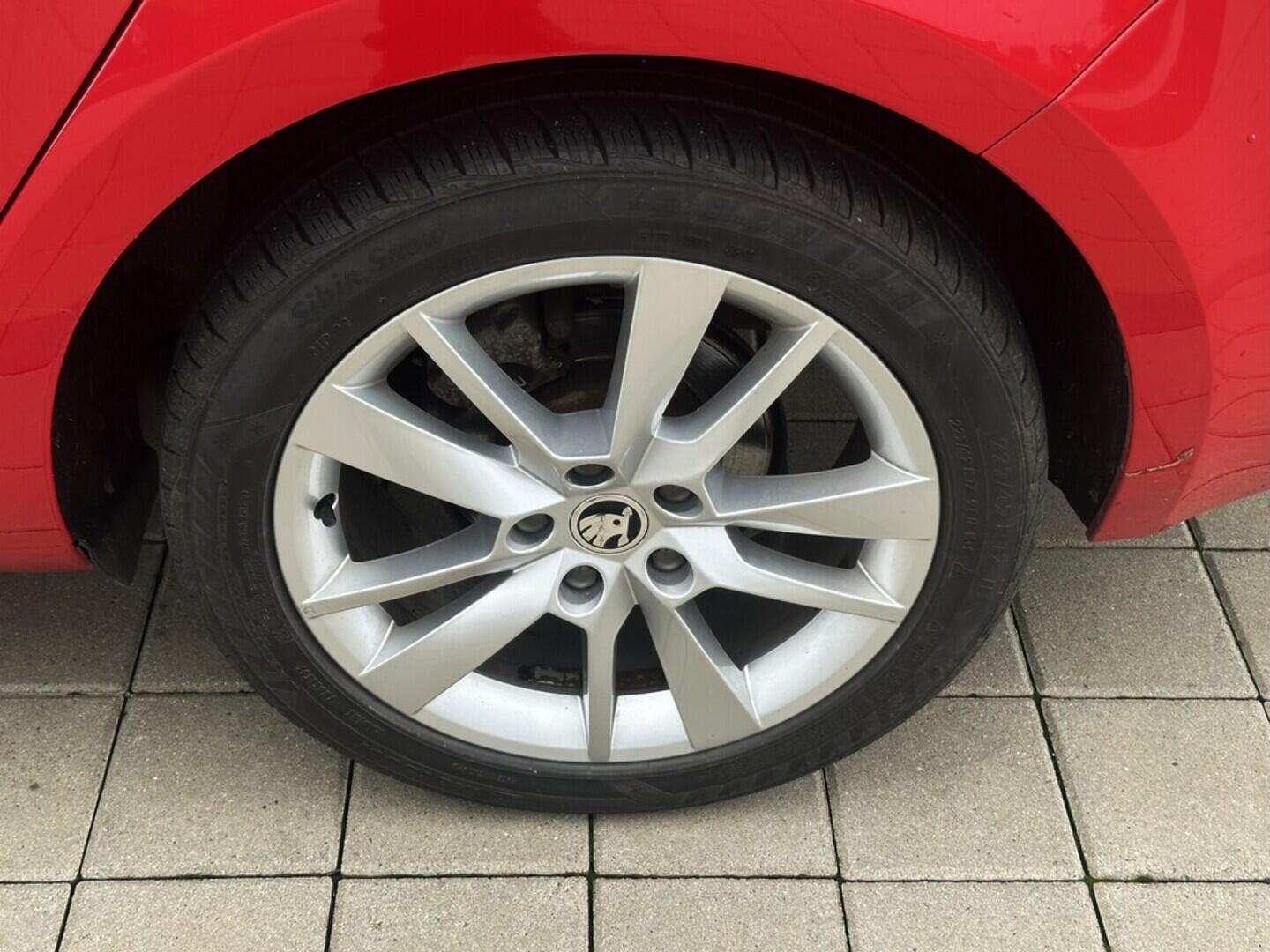 O619V07467_31.webp_OCTAVIA Style 1.4 TSI 110 kW manuál