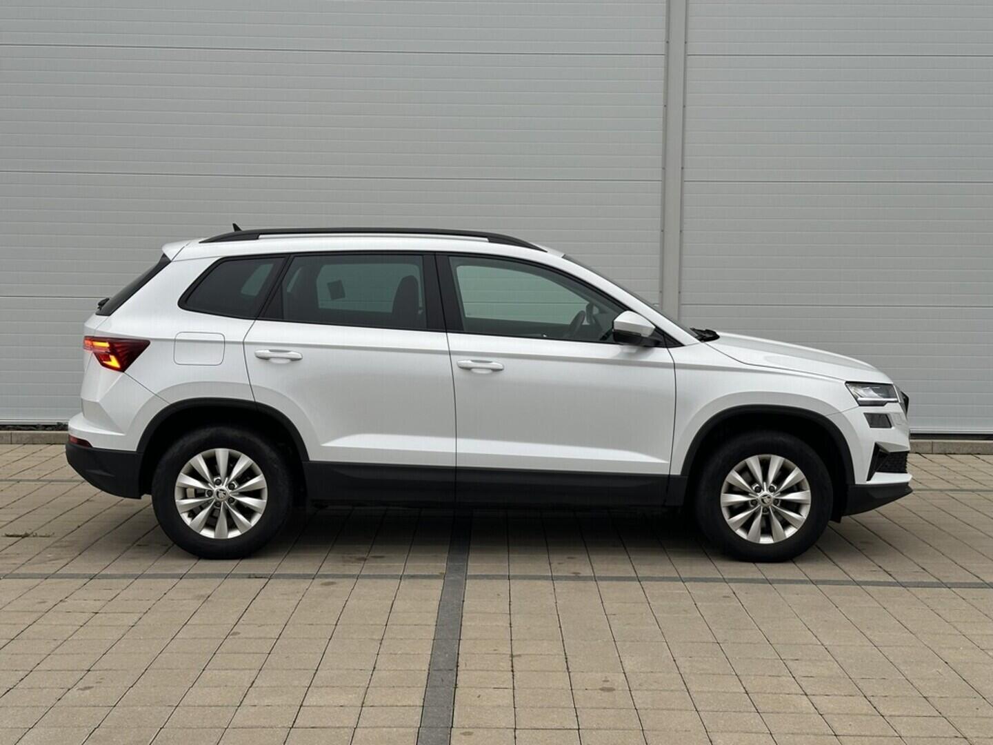 O619V07468_13.webp_KAROQ Ambition 1.5 TSI 110 kW manuál, DPH