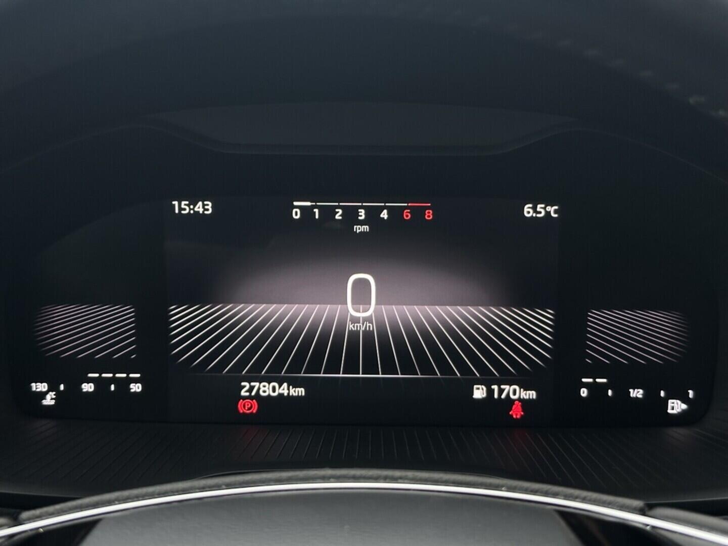 O619V07468_19.webp_KAROQ Ambition 1.5 TSI 110 kW manuál, DPH