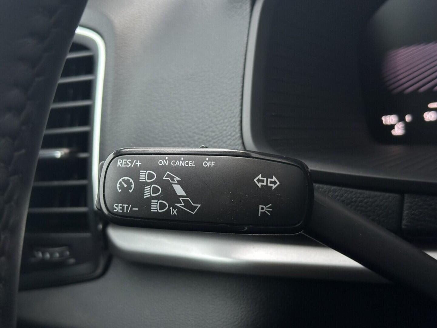 O619V07468_23.webp_KAROQ Ambition 1.5 TSI 110 kW manuál, DPH