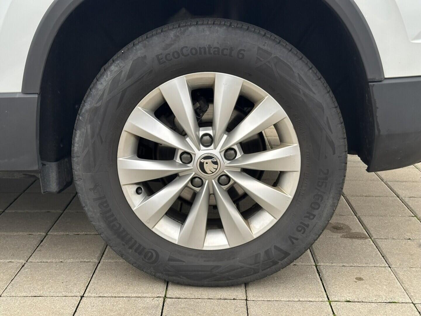 O619V07468_31.webp_KAROQ Ambition 1.5 TSI 110 kW manuál, DPH