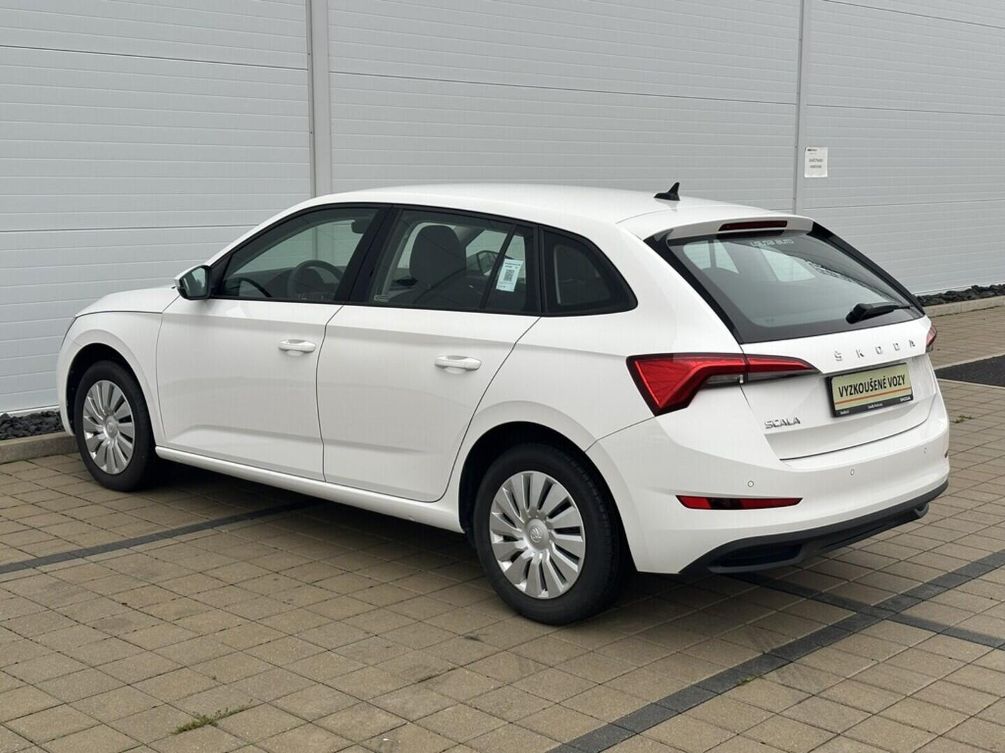 O619V07469_16.webp_SCALA Ambition 1.0 TSI 81 kW manuál, DPH