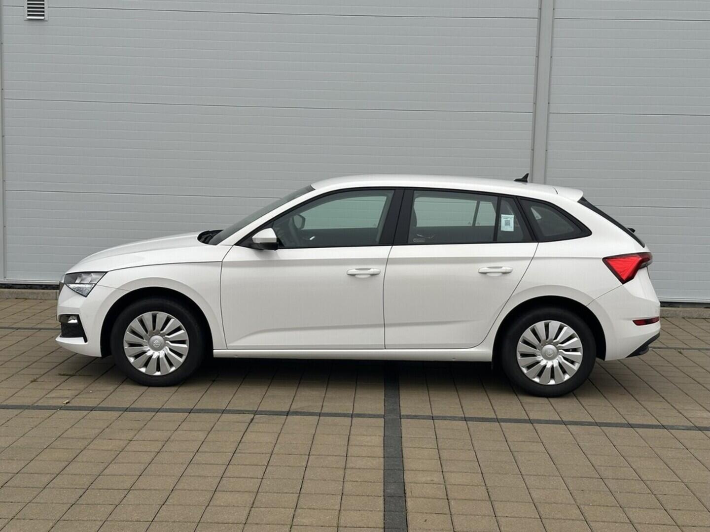 O619V07469_17.webp_SCALA Ambition 1.0 TSI 81 kW manuál, DPH