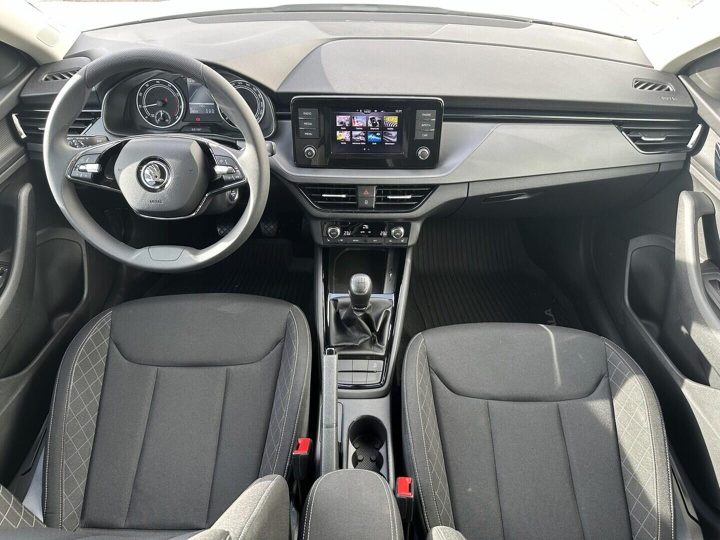 O619V07469_18.webp_SCALA Ambition 1.0 TSI 81 kW manuál, DPH