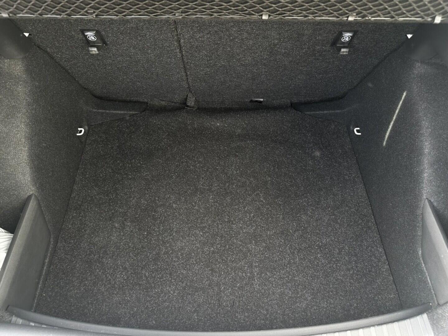 O619V07469_31.webp_SCALA Ambition 1.0 TSI 81 kW manuál, DPH