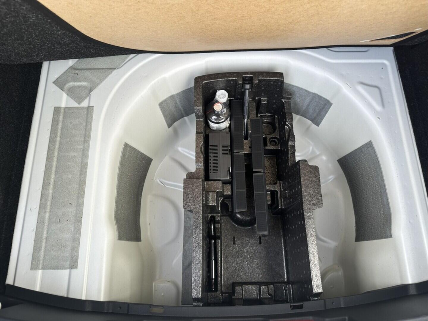 O619V07469_32.webp_SCALA Ambition 1.0 TSI 81 kW manuál, DPH