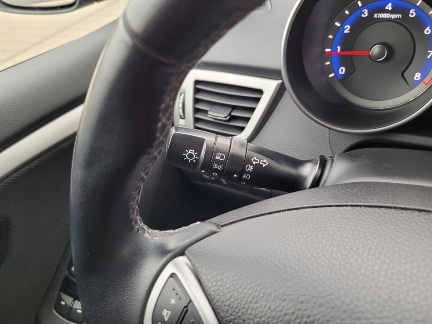 O619V07470_21.webp_I30 Trikolor 1.6 CVVT 88 kW manuál