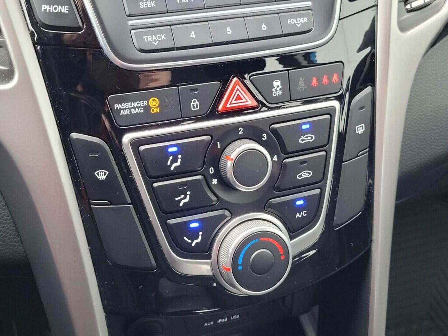 O619V07470_24.webp_I30 Trikolor 1.6 CVVT 88 kW manuál