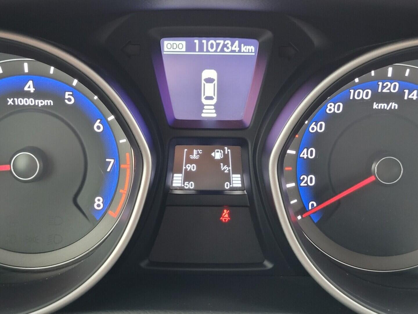 O619V07470_25.webp_I30 Trikolor 1.6 CVVT 88 kW manuál