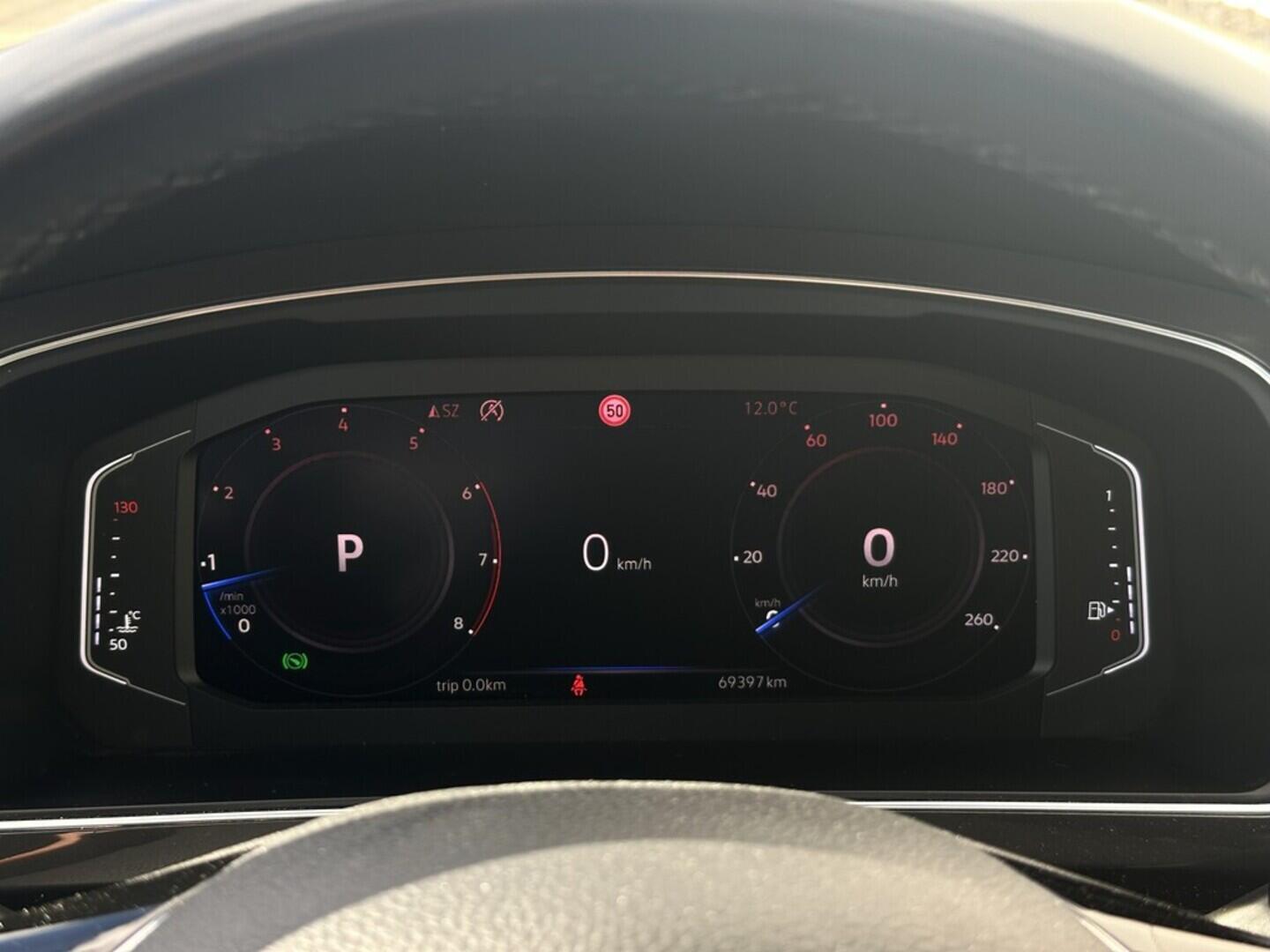 O619V07471_19.webp_TIGUAN ALLSPACE Highline 1.5 TSI 110 kW automat